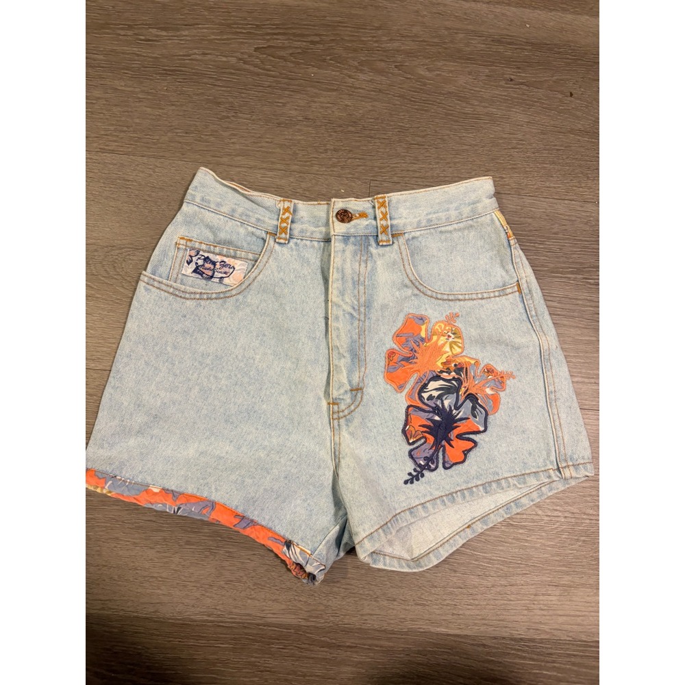 Vintage High Waisted Denim Shorts Light Wash Hibiscus Floral Embroidered